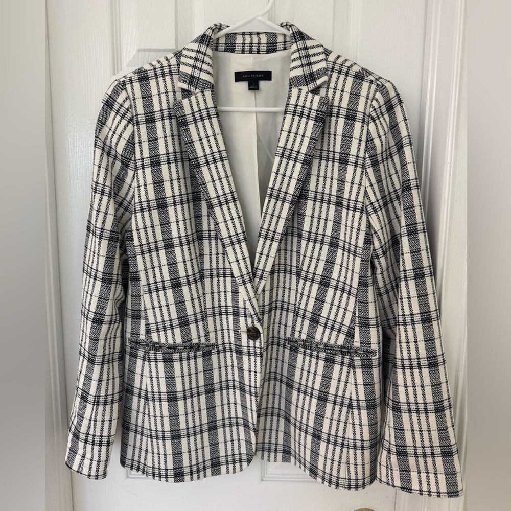 Ann Taylor Women's Black and White Plaid Blazer